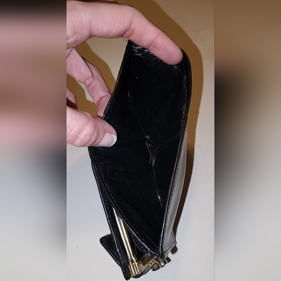 Gucci Black Leather Wallet with coin purse and Interocking Logo - Picture 9 of 9